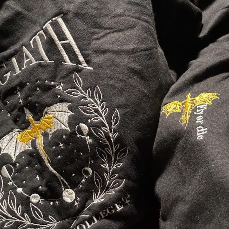 EMBROIDERED Fourth Wing Sweatshirt, Basgiath War College Sweatshirt, Basgiath Sweatshirt, Dragon Rider, Violet Sorrengail, Xaden Riorson