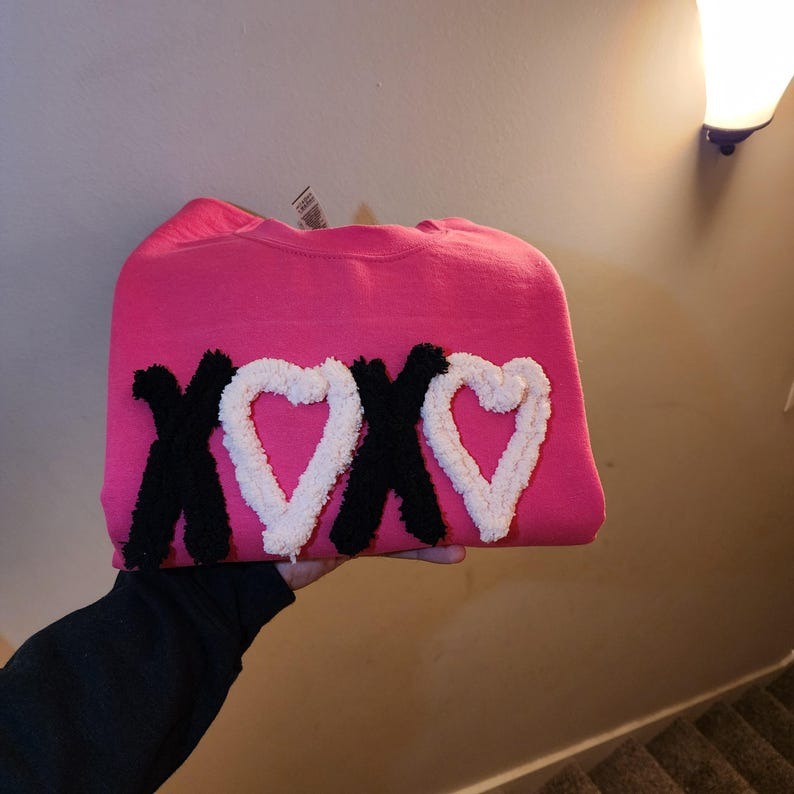 Valentines XOXO Chunky Yarn Embroidered Womens Sweatshirt, Trendy Heart Sweater, Cute Galentines Crewneck, Gifts for her,Custom Yarn Sweater