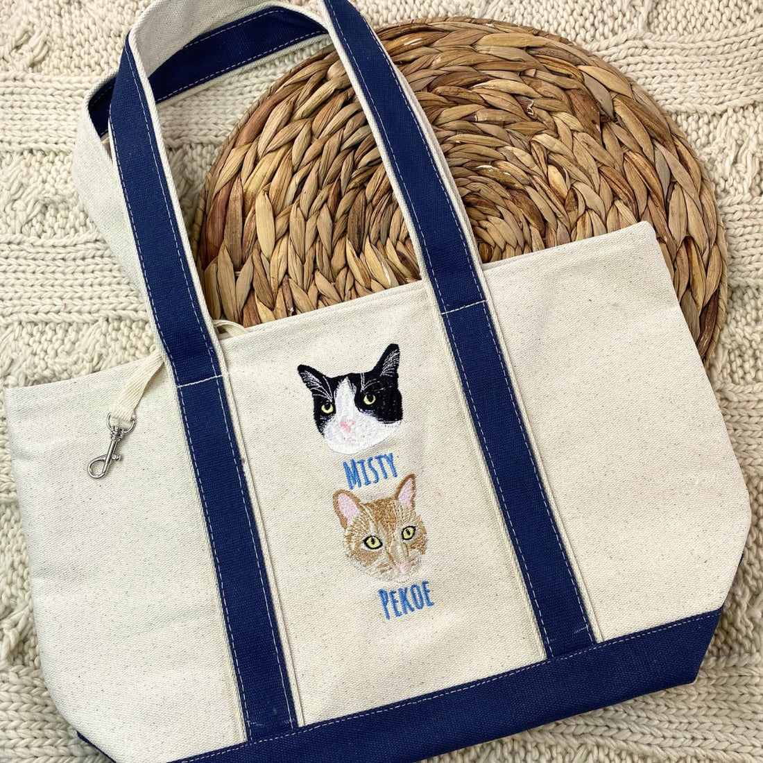 Pet Cat Loverâ€™s Essentials: Sweatshirt & Tote Bag Pair